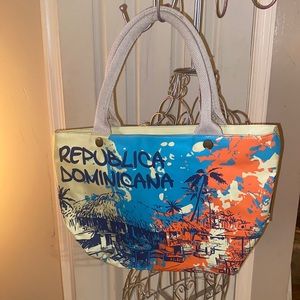 Robin Ruth Waterproof Tote Republica Dominicans